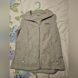 Columbia vest